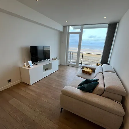Modern 1-bedroom With Sea View In T92 *