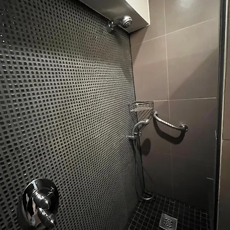 Apartman Modern 1-bedroom With Sea View In T92