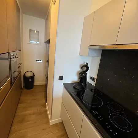 Modern 1-bedroom With Sea View In T92 Ostende