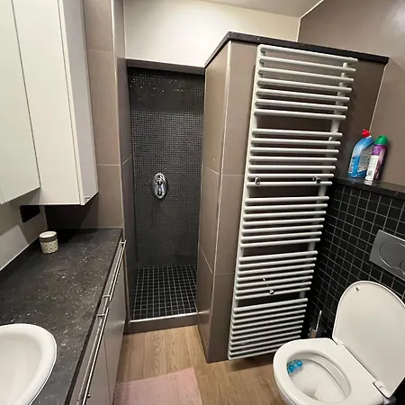 Apartman Modern 1-bedroom With Sea View In T92